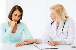 девушка у доктора