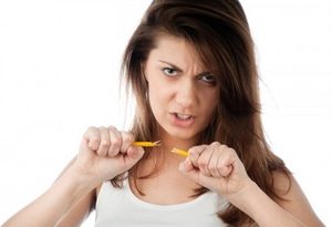 у девушки пмс