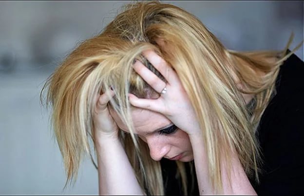 Депрессия может привести к частичному выпадению волос
