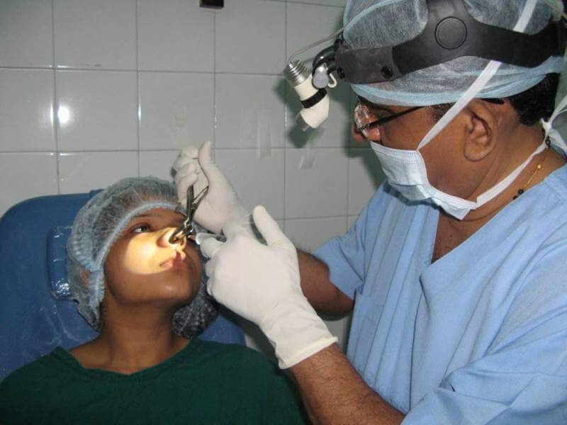 Для лечения тяжелой формы двухстороннего синусита часто используется прокол