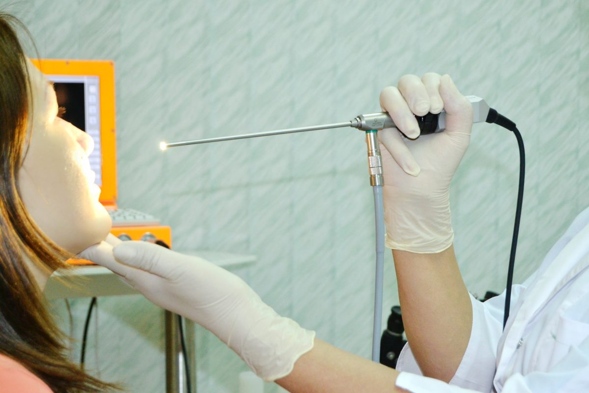 Эндоскопия носа считается надежным методом диагностики, позволяющим наиболее точно идентифицировать фронтит