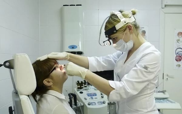 Хирургическое лечение фронтита необходимо при неэффективности медикаментозной терапии